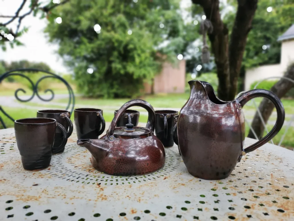 formation ceramique creation service à thé avec ligne graphique - CFP LE VERGER GENNES VAL DE LOIRE