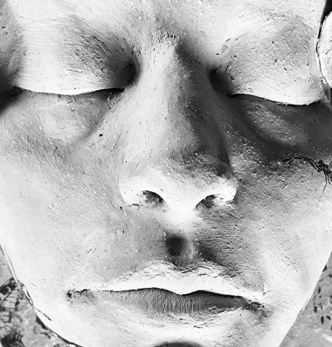 Modelage portrait, formation céramique Céline Bachelot, CFP Le Verger, Gennes-Val de Loire